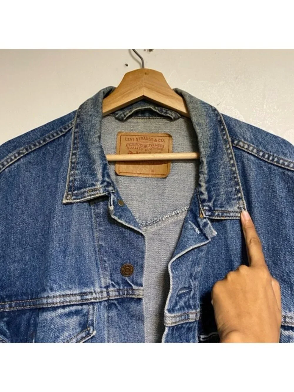 Levi Strauss & Co. Classic Denim Jacket – Size XL - Picture 6 of 9